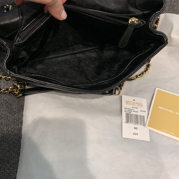 Michael Kors Sloan large black quilted lamb skin and gold hardware purse - Picture 15 of 16